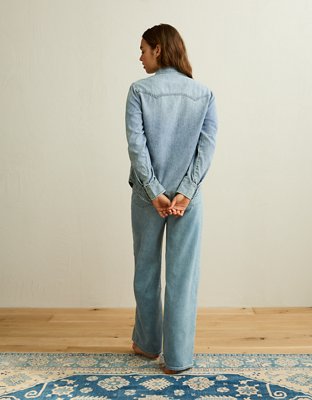 Женская рубашка American Eagle AE Throwback Denim Button-Up, цвет: Светлая варка — фото 3