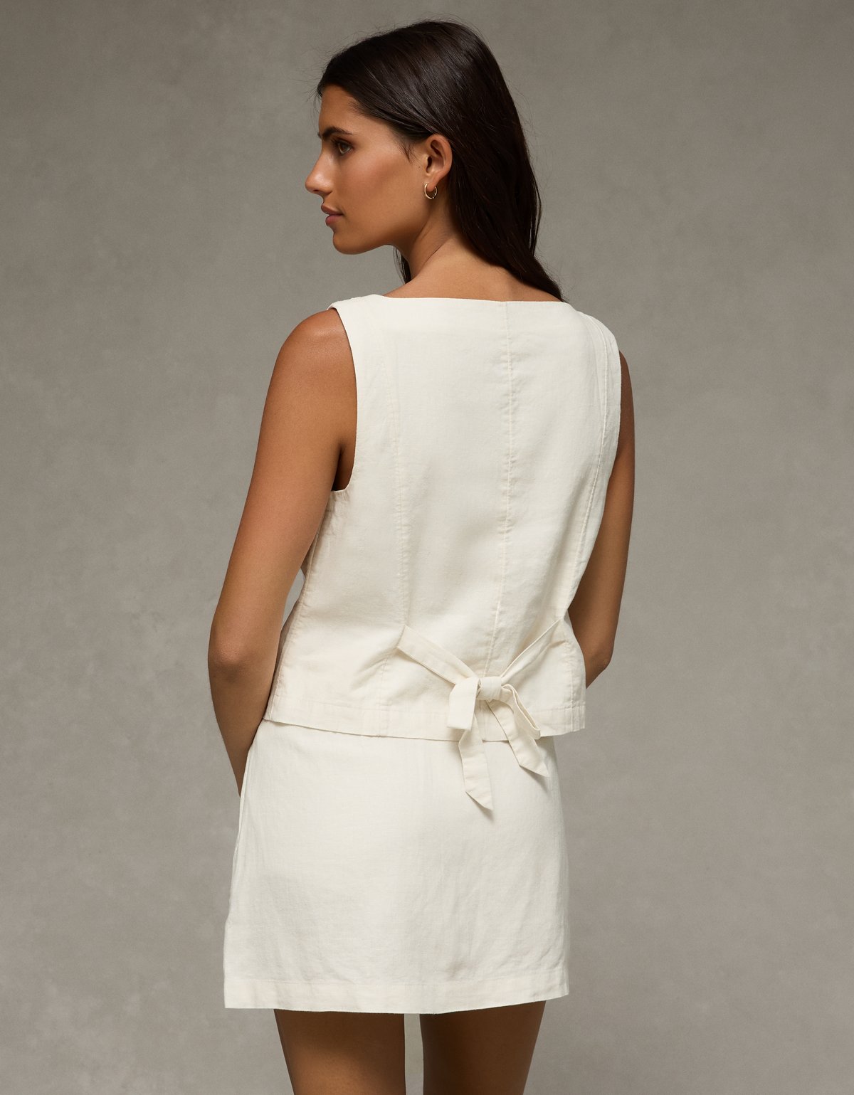 AE Linen-Blend High-Neck Vest - image 2