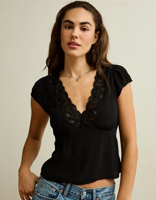 Женский топ American Eagle AE Short-Sleeve V-Neck, цвет: Чёрный — фото 1