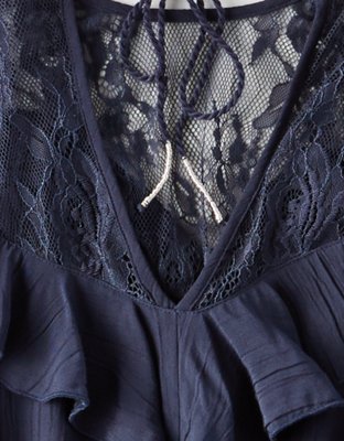 Женские топы American Eagle AEO Ruffled Lace Crop Top — фото 5