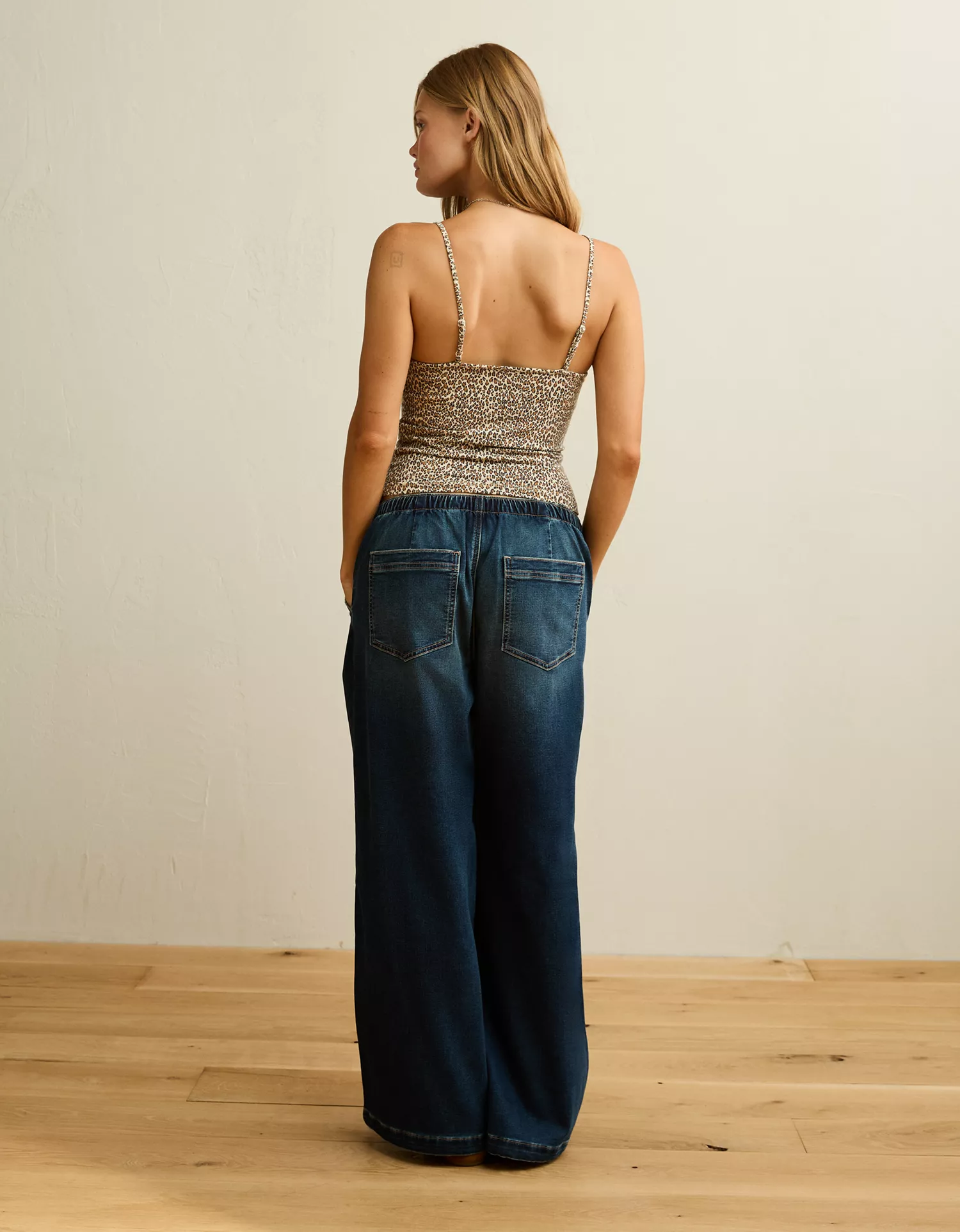 AE Scoop Neck Cami - thumbnail 2