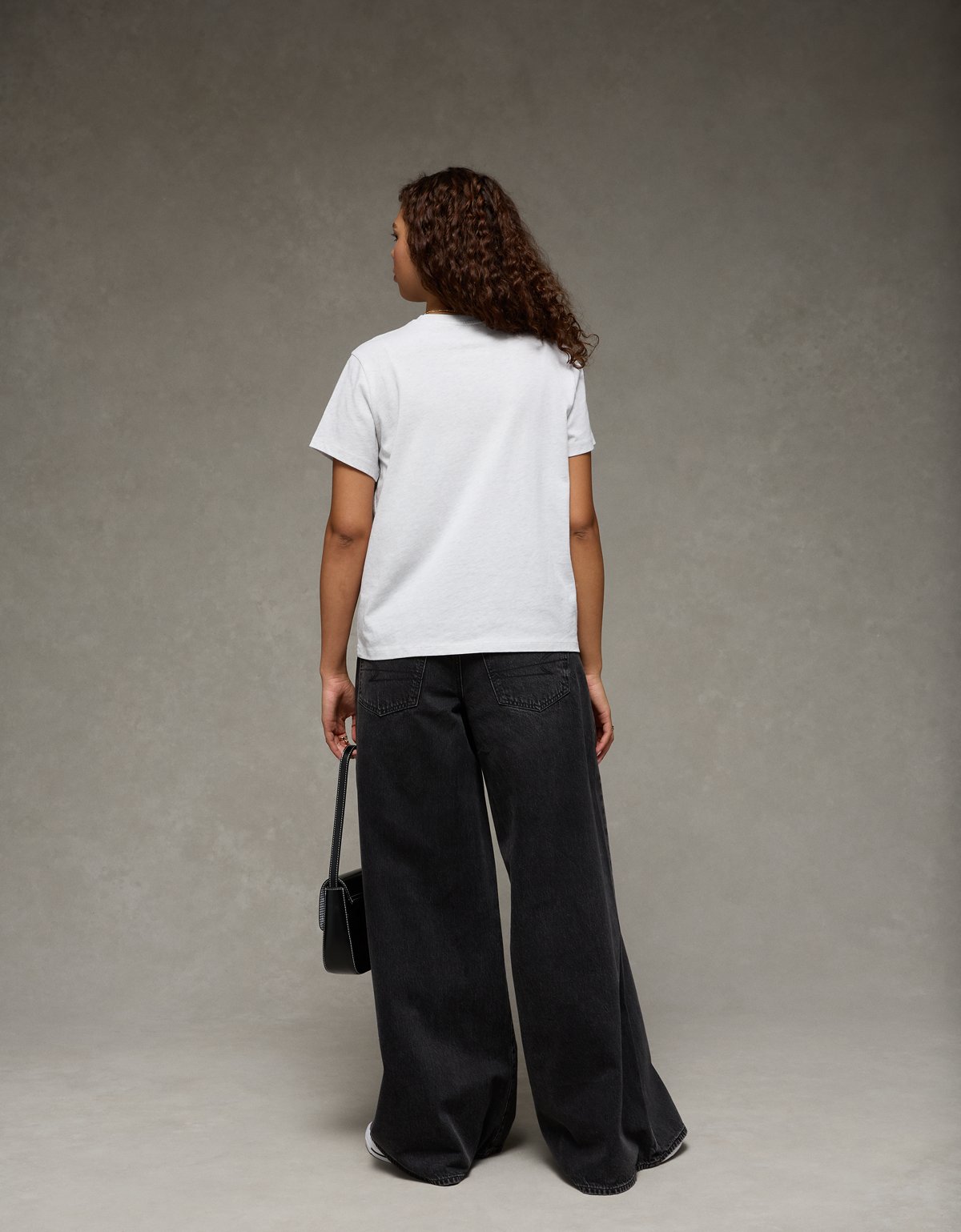 AE Short Sleeve Classic T-Shirt - image 2