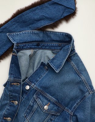 AE Cropped Fur Collar Denim Jacket