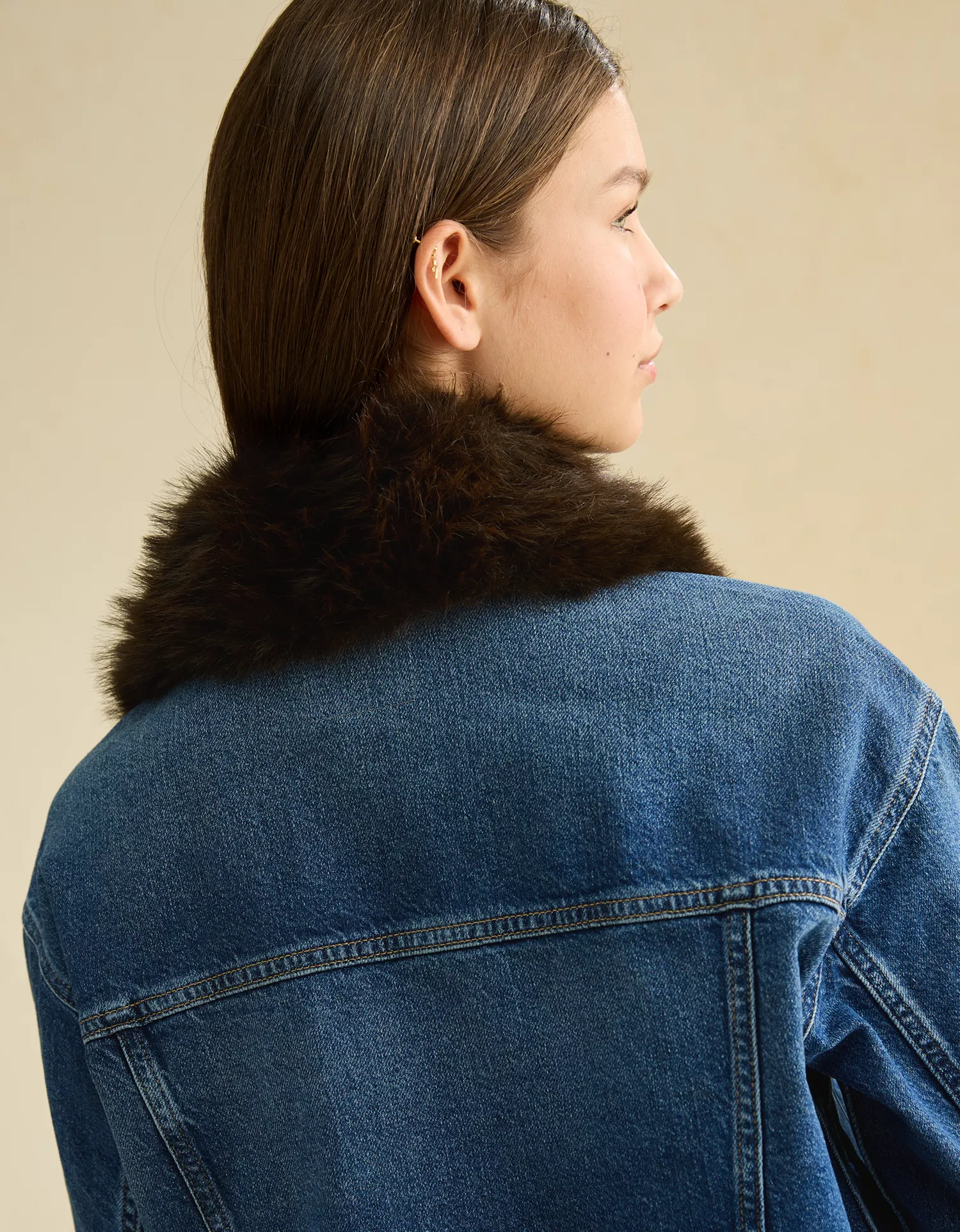AE Cropped Fur Collar Denim Jacket - thumbnail 7