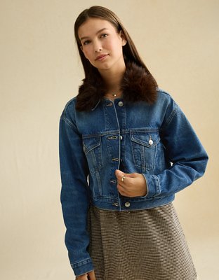AE Cropped Fur Collar Denim Jacket