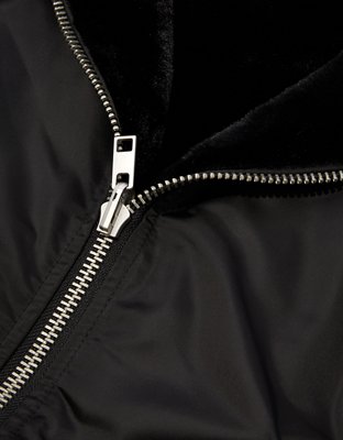 Женские куртки American Eagle AE Reversible Faux Fur Zip-Up Jacket — фото 6