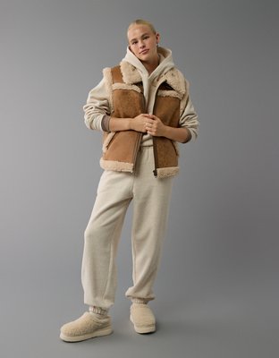 Женские жилеты American Eagle AE Shearling Vest — фото 6