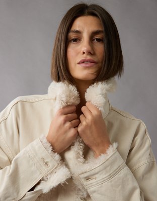 Женские куртки American Eagle AE Ecru Denim Sherpa Trucker Jacket — фото 5
