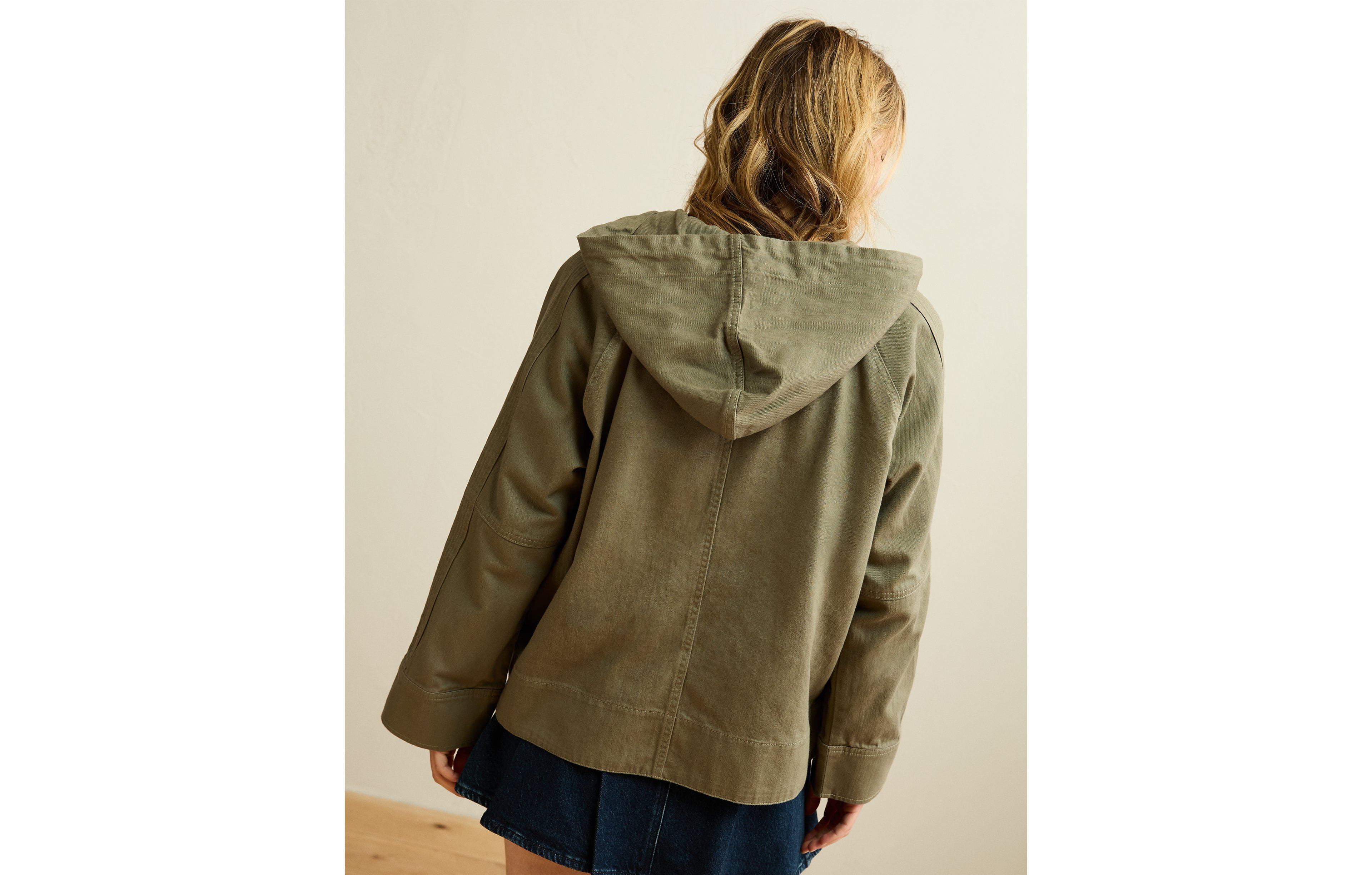 AE Lightweight Twill Anorak