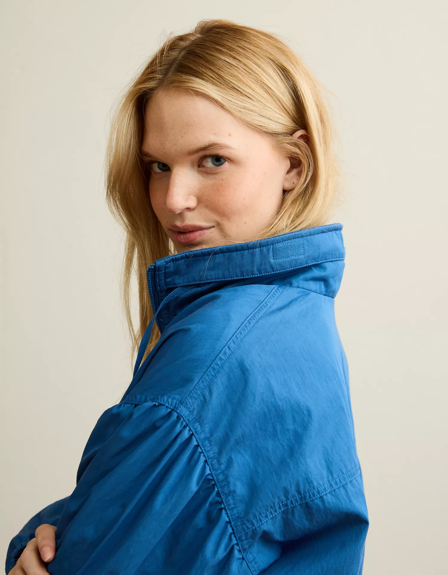 AE Cropped Windbreaker Jacket - thumbnail 8