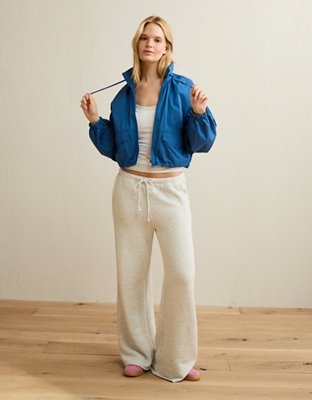 Женская куртка American Eagle AE Cropped Windbreaker, цвет: Яркий синий — фото 5