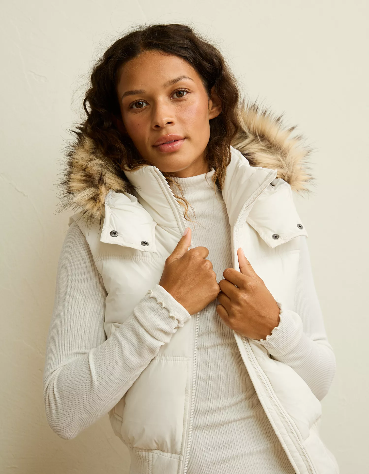 AE Fur Hood Puffer Vest - thumbnail 9