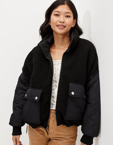 Женские куртки American Eagle AE Reversible Chill Puffer