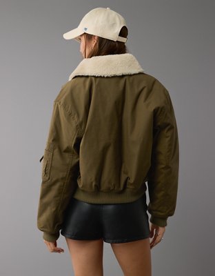 Женские куртки American Eagle AE Oversized Sherpa Collar Bomber Jacket — фото 2