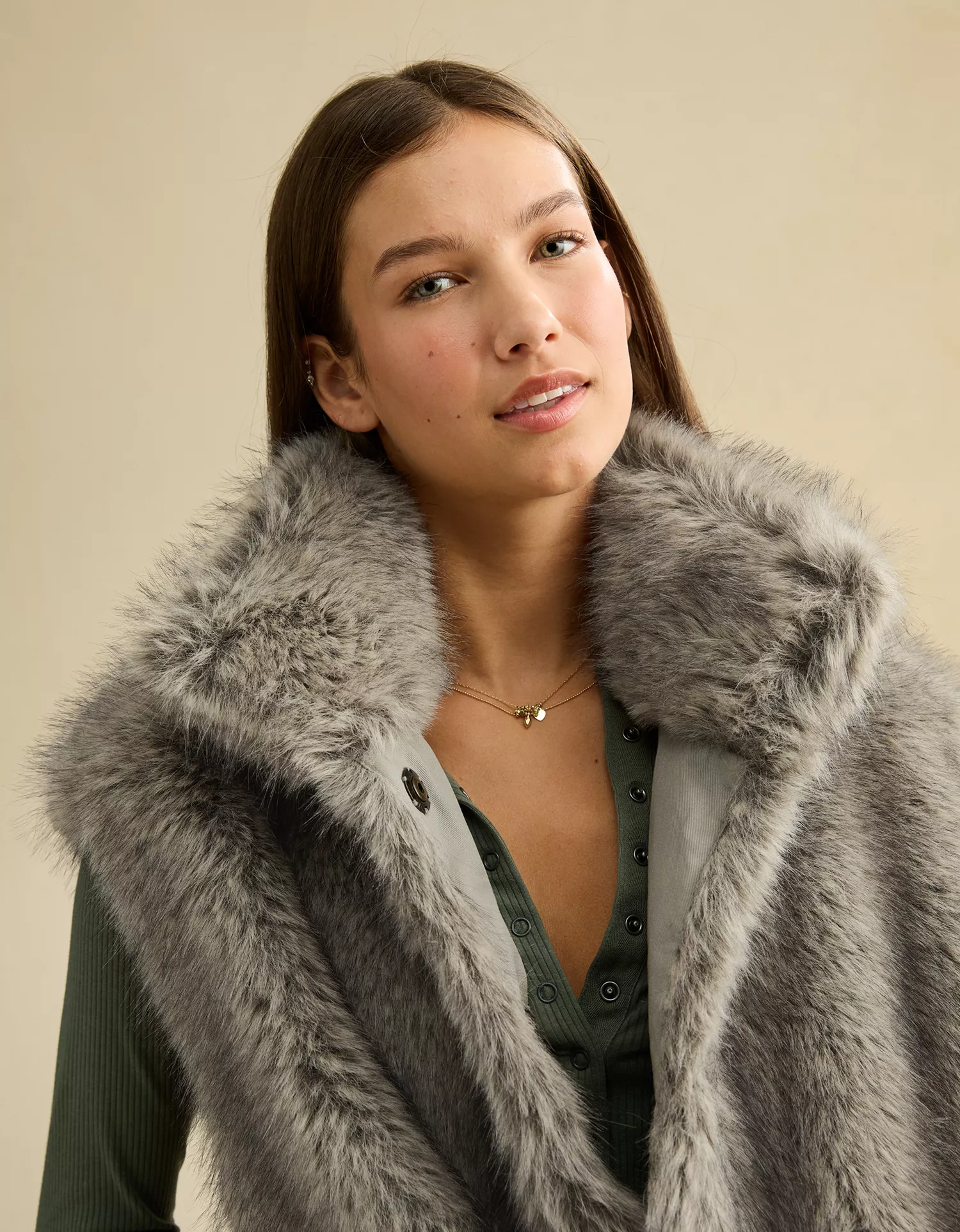 AE Faux Fur Vest - thumbnail 7