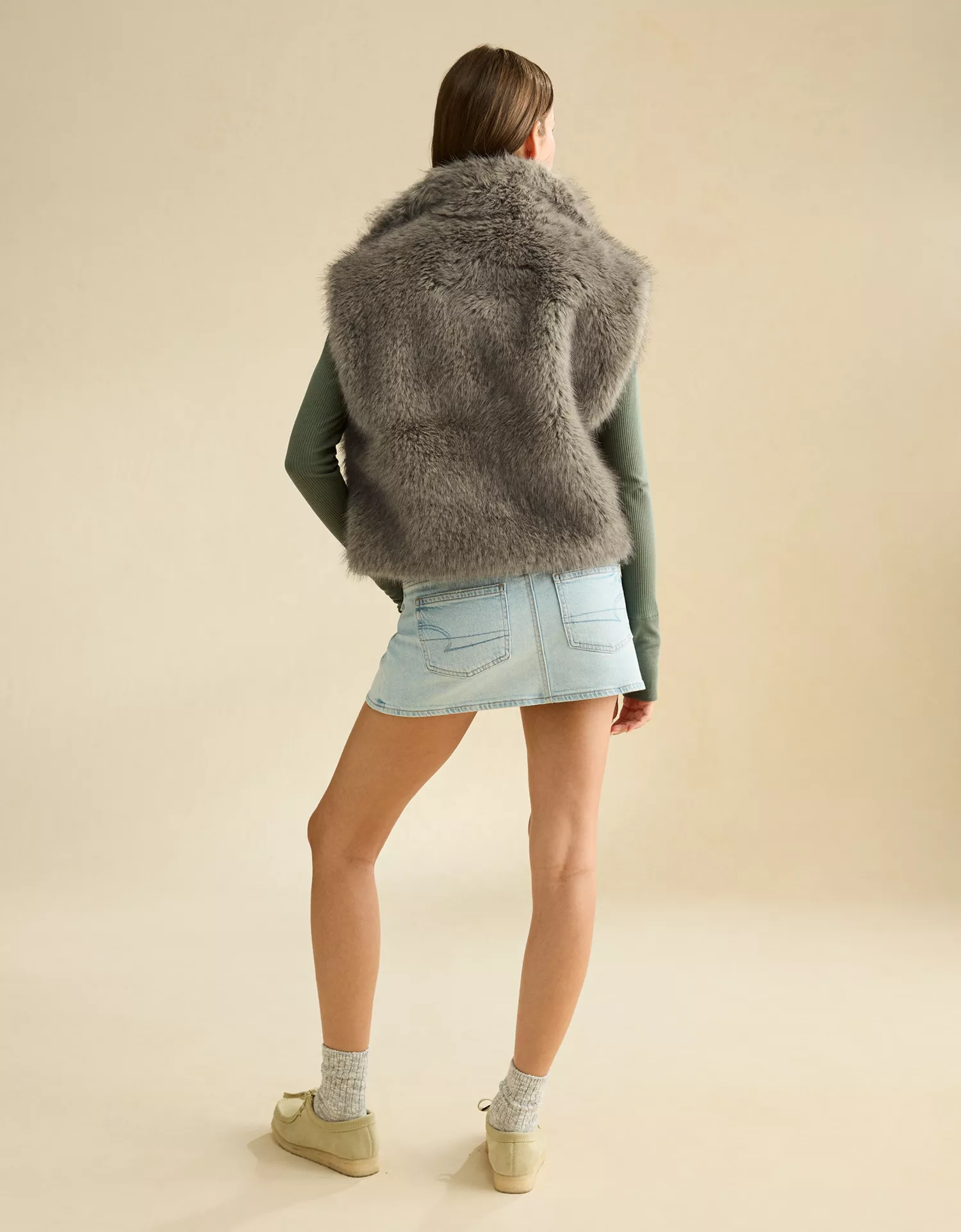 AE Faux Fur Vest - thumbnail 3