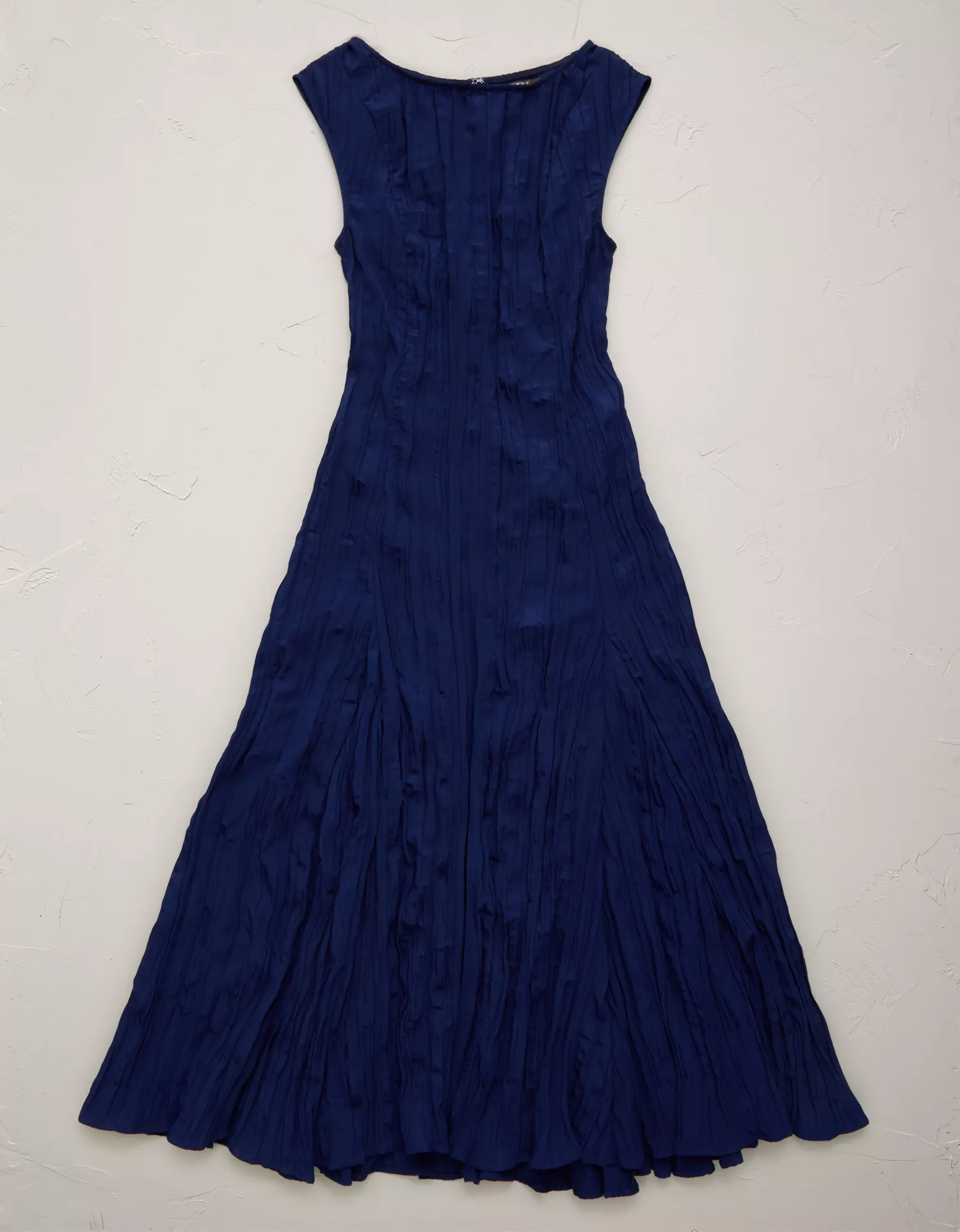 AE77 Crinkle Midi Dress