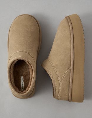 AE The Hangout Slip-On Slipper