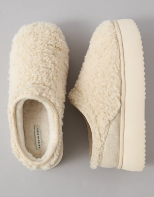 AE The Sherpa Hangout Slip-On Slipper