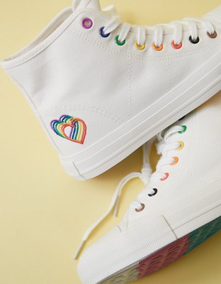 American eagle white store canvas shoes