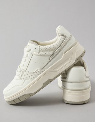 AE Varsity Retro Sneaker