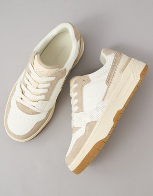 AE Varsity Retro Sneaker