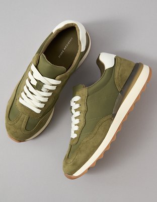 AE Retro Runner Sneaker