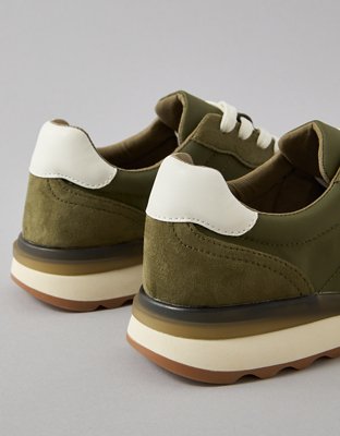 AE Retro Runner Sneaker