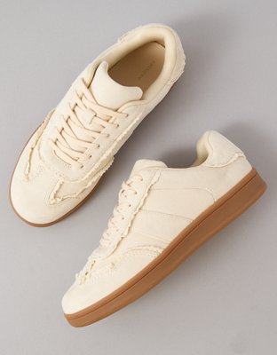 AE Femme Lace Sneaker
