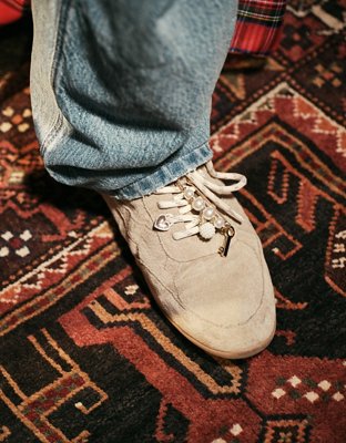 AE Low Retro Sneaker | American Eagle