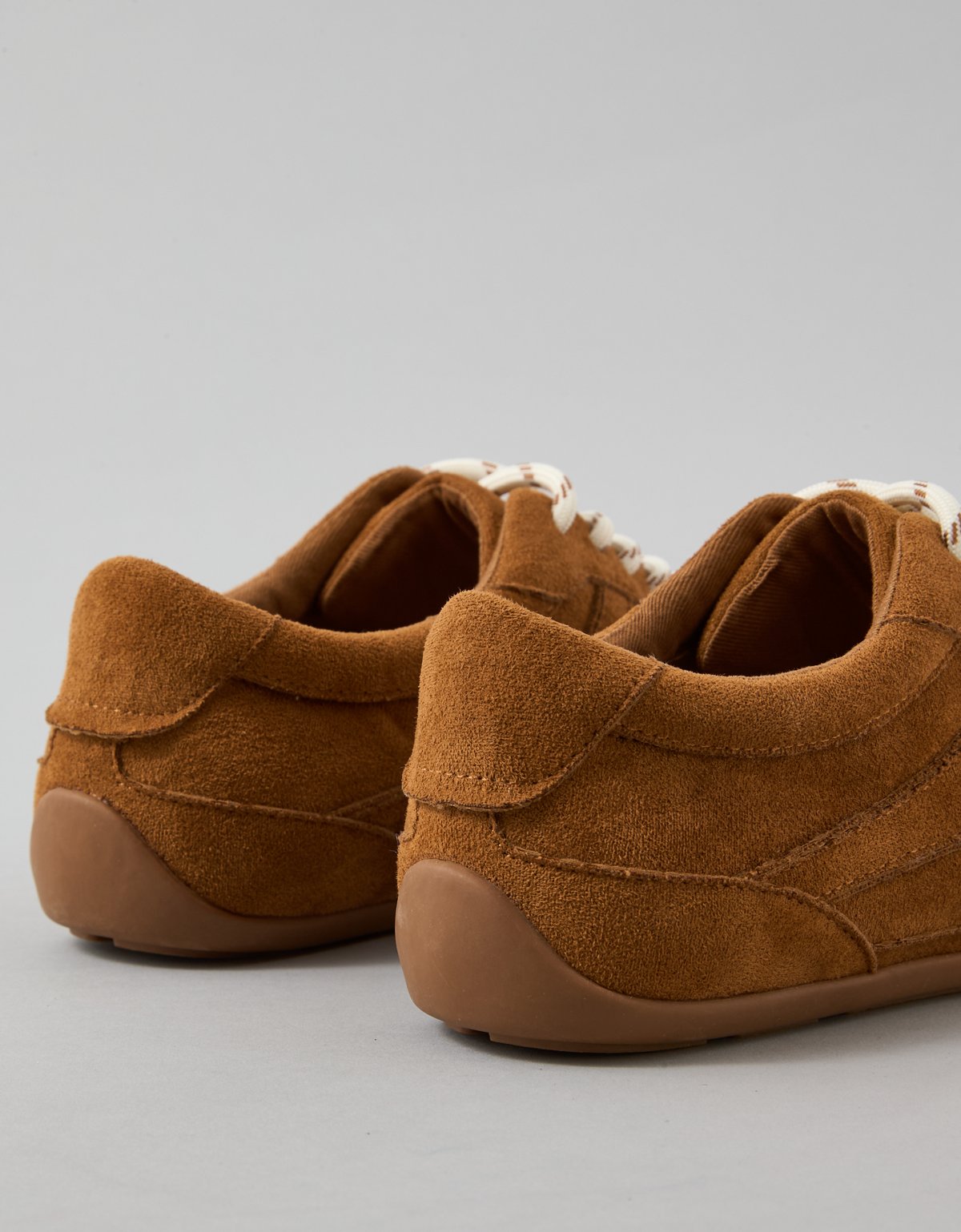 AE Low Retro Sneaker - image 4