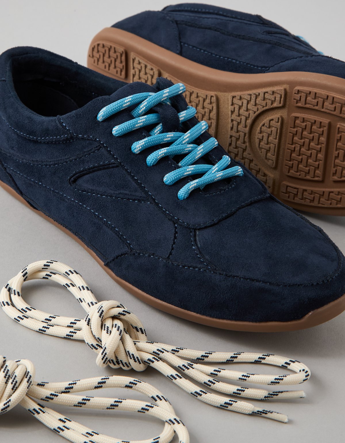 AE Low Retro Sneaker - image 4