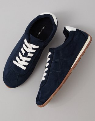 AE Low Pro Runner Sneaker