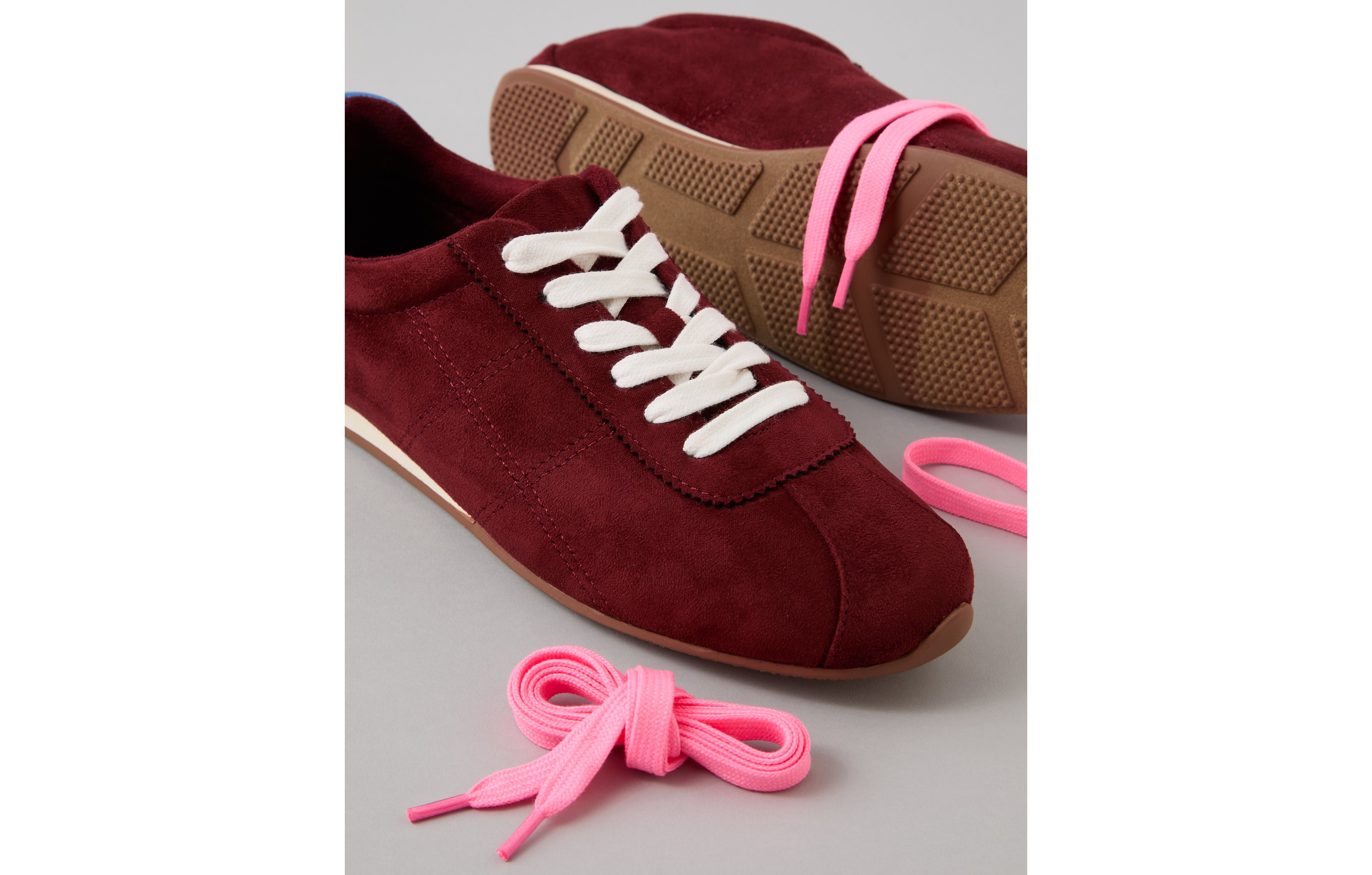 AE Low Pro Runner Sneaker