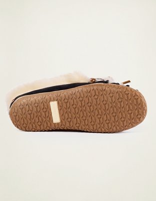 Minnetonka Ultimate Sheepskin Slipper