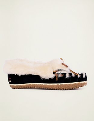 Женские тапочки Minnetonka Ultimate Sheepskin, цвет: Чёрный — фото 5