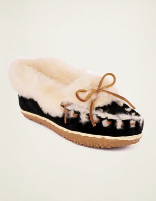 Minnetonka Ultimate Sheepskin Slipper