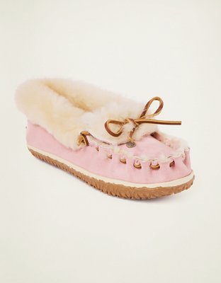 Minnetonka Ultimate Sheepskin Slipper