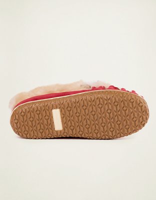 Minnetonka Ultimate Sheepskin Slipper