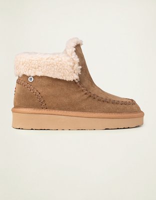 Minnetonka Chandra Ankle Boot