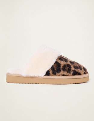 Minnetonka Chesney Scuff Slipper