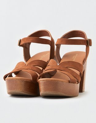 american eagle clog