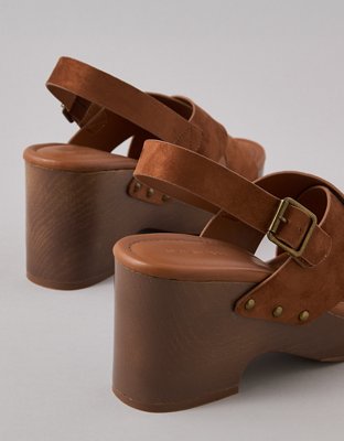 AE Criss-Cross Wedge Clog