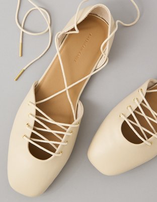 AE Lace-Up Flat