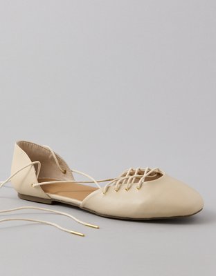 AE Lace-Up Flat