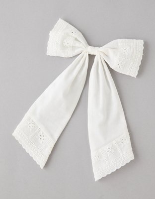 AE Embroidered Eyelet Bow Clip