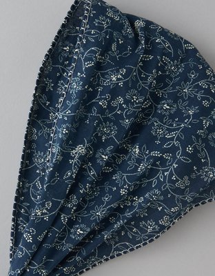 AE Diamond Neck Scarf