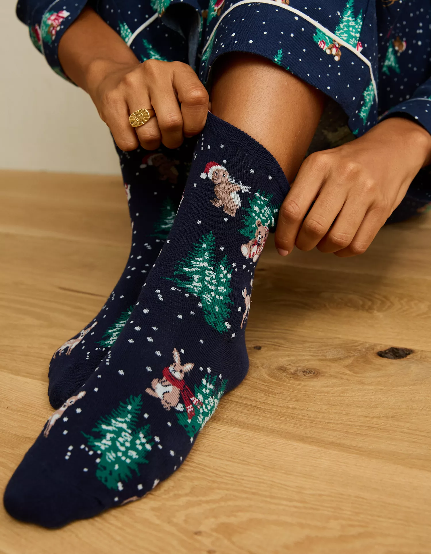 AE Graphic Cropped Crew Socks - thumbnail 9