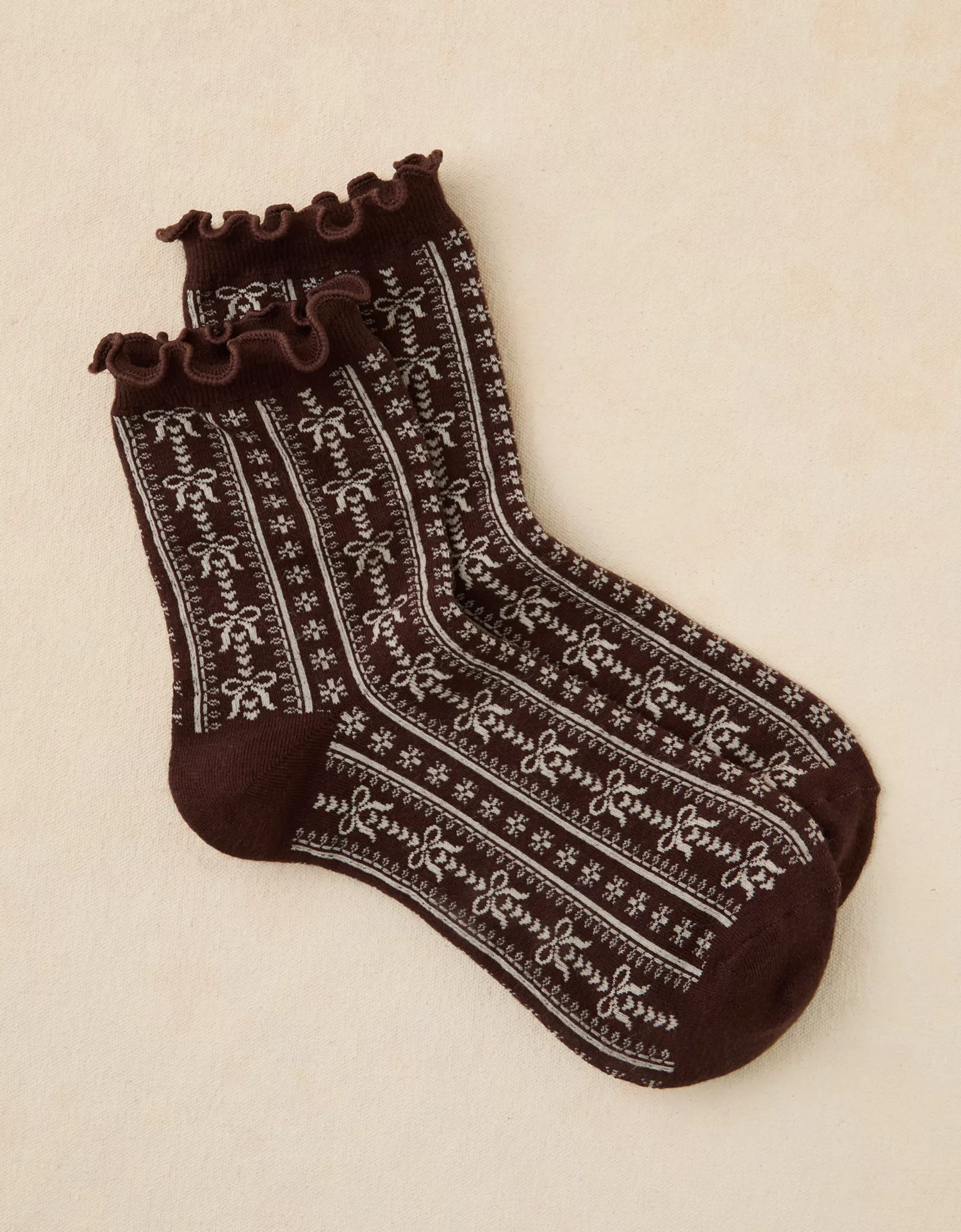 AE Graphic Ruffled Cropped Crew Socks - thumbnail 5
