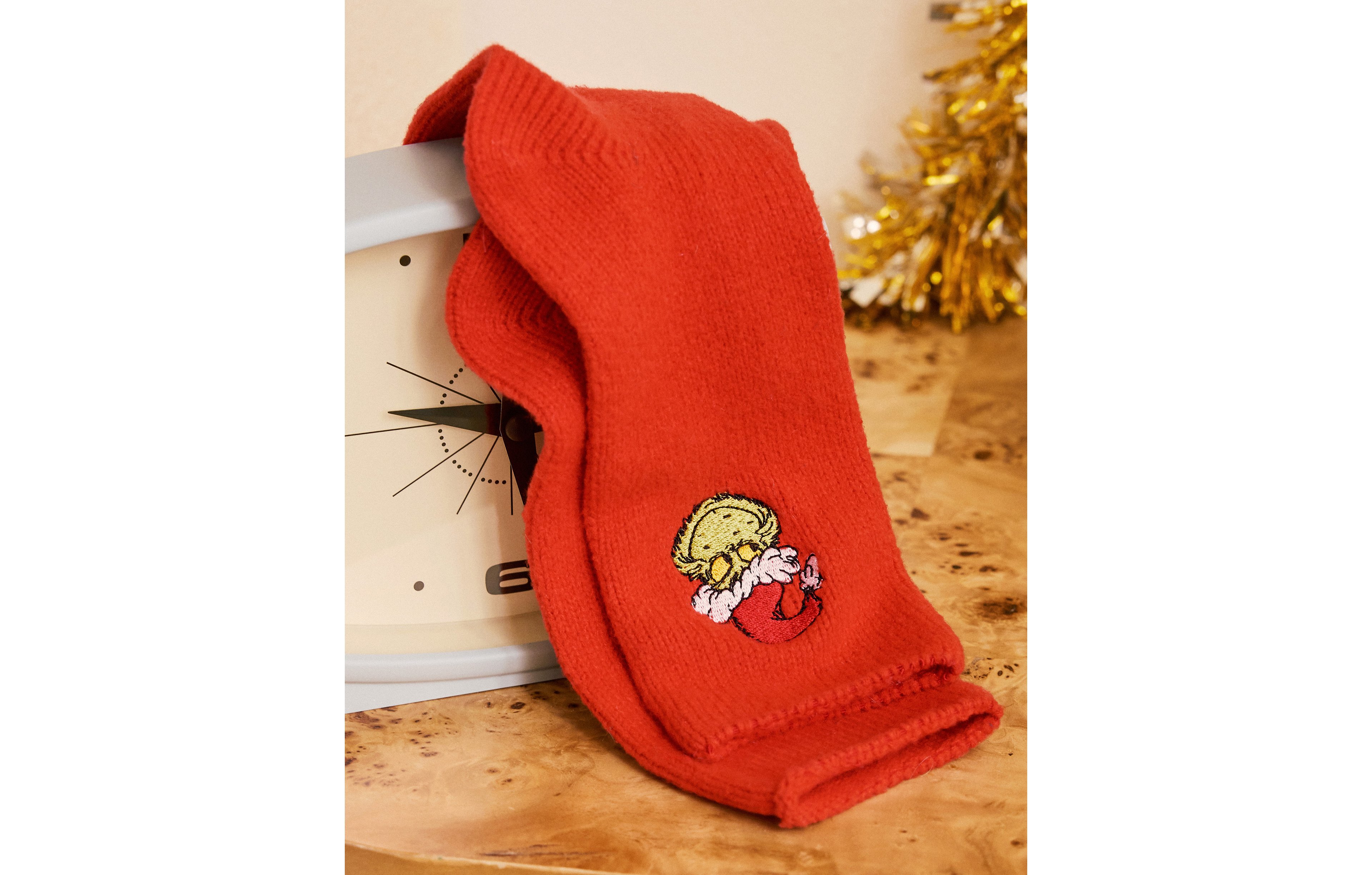 AE Grinch Cozy Crew Socks